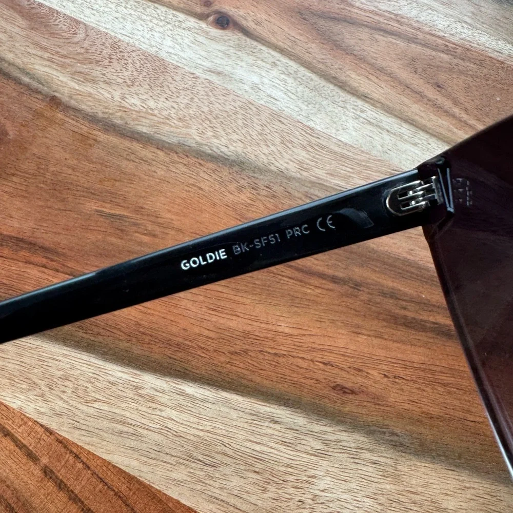 Diff Eyewear Goldie Black Sunglasses new with case - Picture 5 of 5